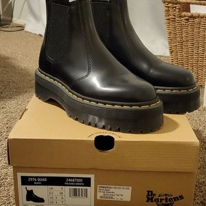 Platform Dr. Martens size 7W 6M unisex adult 2976 - Black